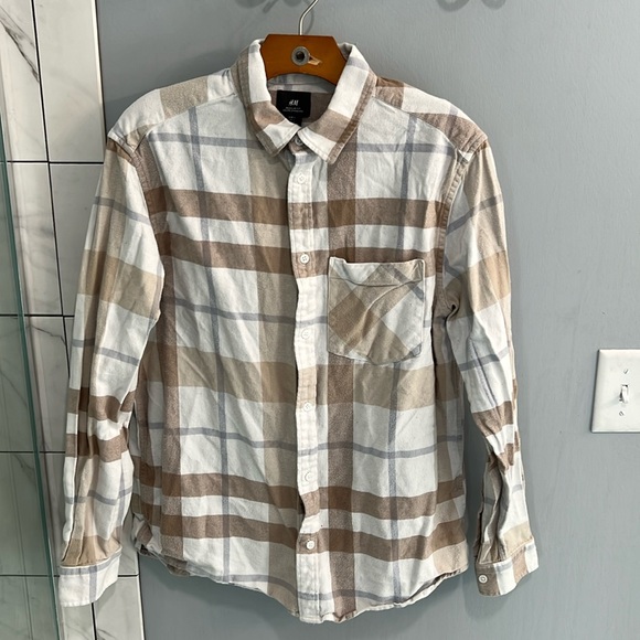 H&M Cream Colored Flannel In Size L - Picture 1 of 3